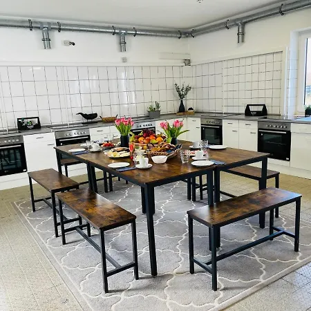 Boardinghouse 3* كيفالير